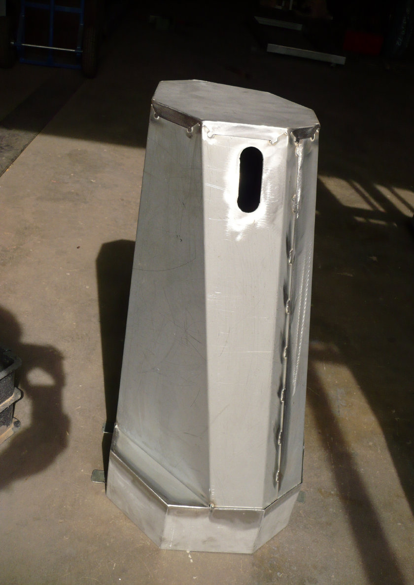 dlc042001.jpg